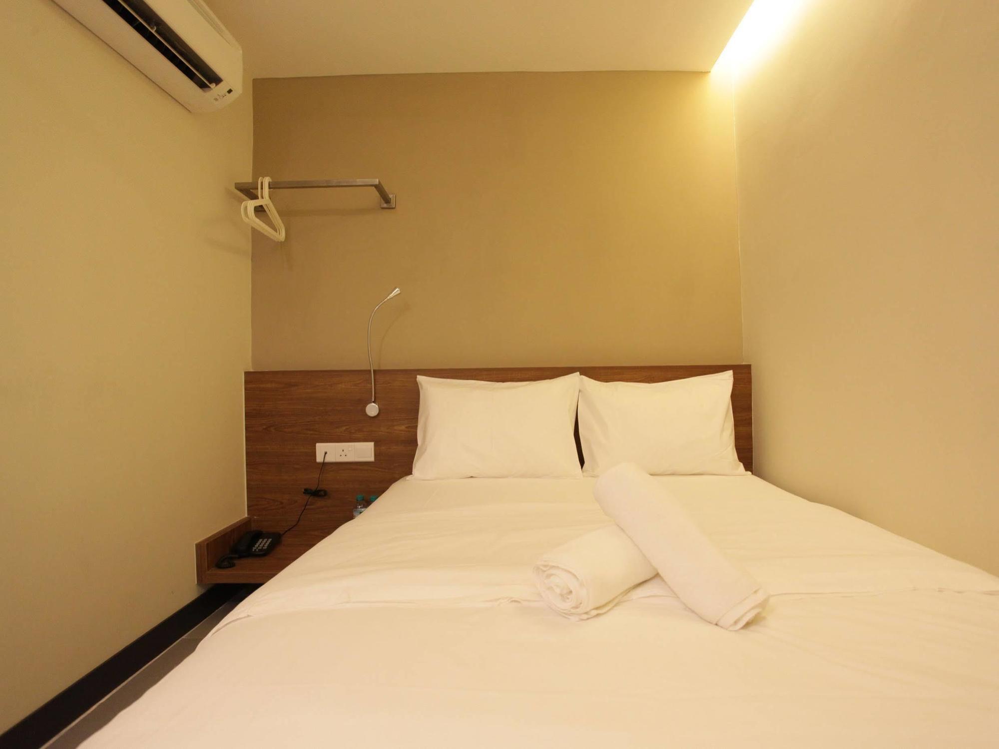 MAX Hotel Subang Jaya Bagian luar foto